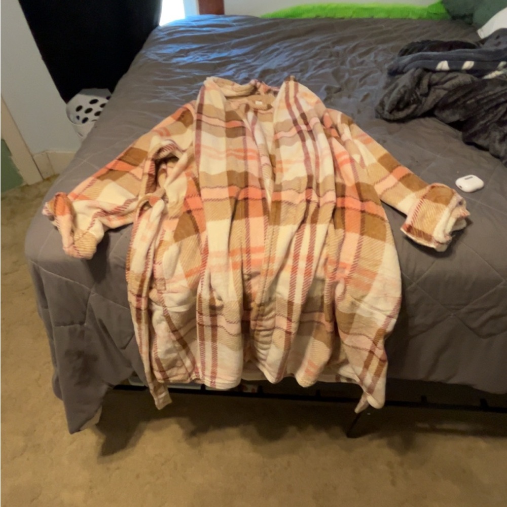 Vera Bradley Plaid Robe in Pink and Tan